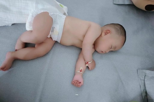 嘉鱼怀孕初期腰特别酸